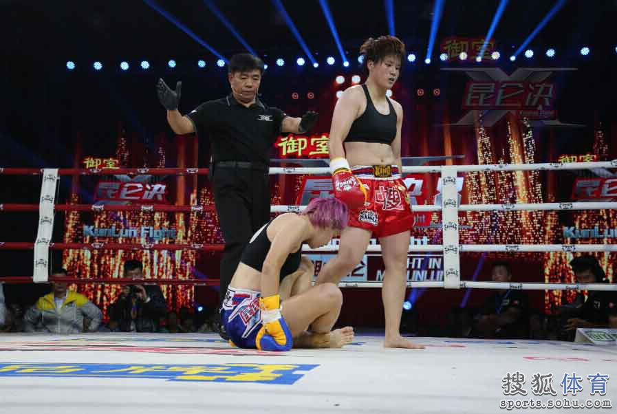  电竞女将巾帼不让，女子赛表现抢眼