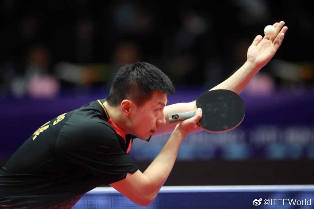  智能发球机器人亮相巡回赛，陪练效率提升三倍