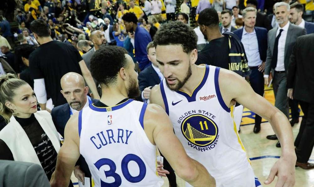  勇士库里三分如雨浇灭火箭反击